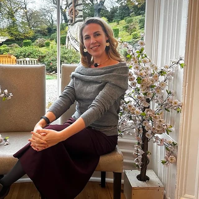 Lana, founder of Moodrise Pastries